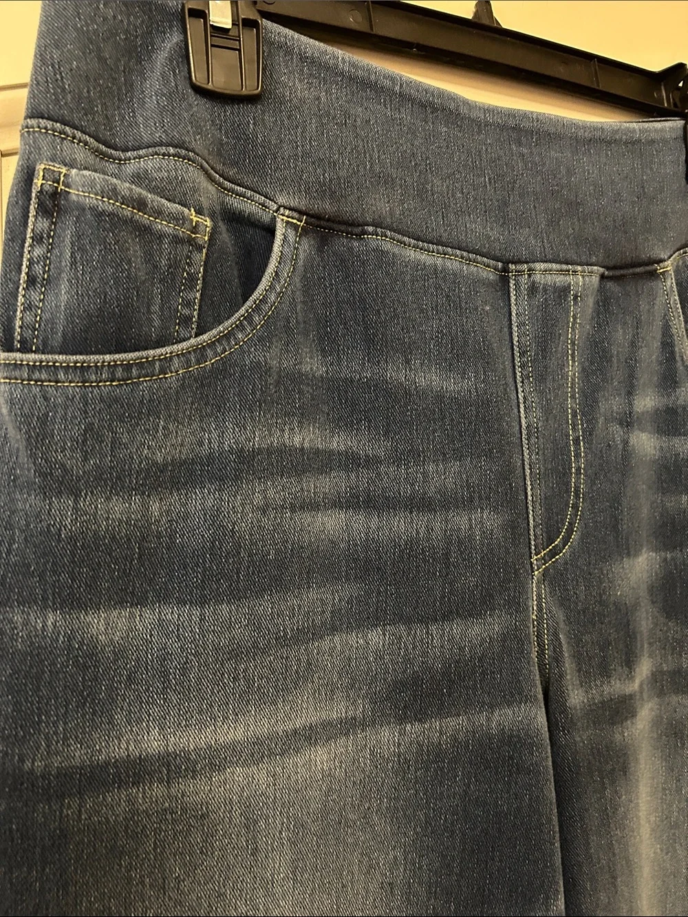 HALARA Wide-Leg Wide Waist Jeans in Dark Blue. Soft & Stretchy Fabric
